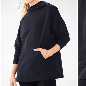 Fabletics Brisa High Slit Logo Pullover